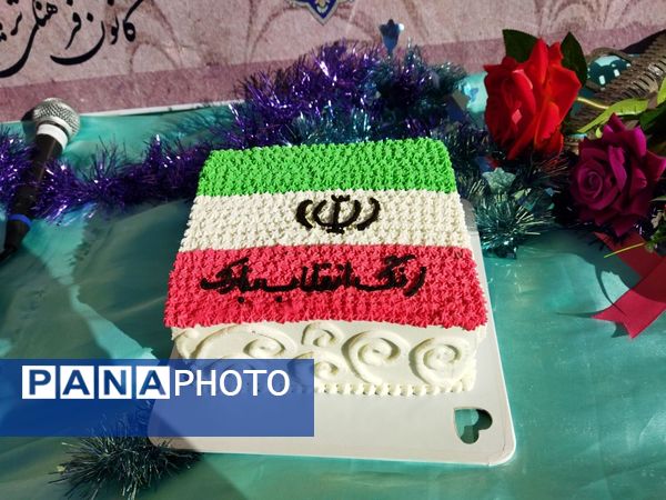 نواختن زنگ انقلاب به‌مناسبت دهه فجر در راز و جرگلان