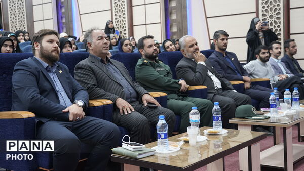 اختتامیه نمایشگاه های مدرسه انقلاب
