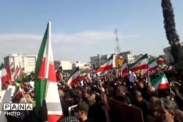 بیعت مردم انقلابی شهرری با سومین رهبر انقلاب 