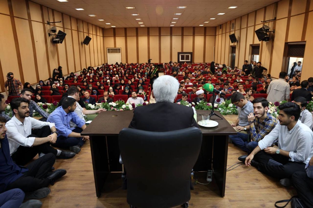 پیشرفت علمی و مهارت‌آموزی نیازمند برنامه‌ریزی جامع از مدرسه تا دانشگاه است