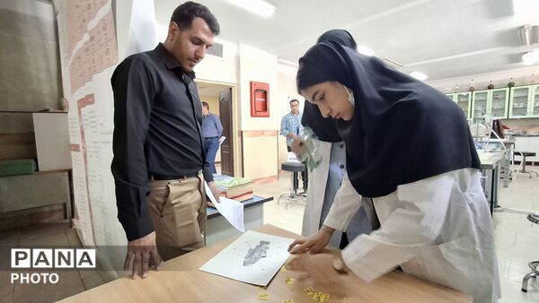 مرحله منطقه‌ای دوازدهمین جشنواره نوجوان خوارزمی در محور آزمایشگاه علوم 