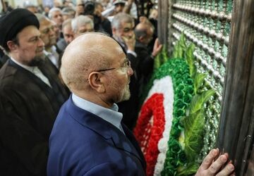 تجدید میثاق ‌نمایندگان مجلس با آرمان‌های امام(ره) و انقلاب 
