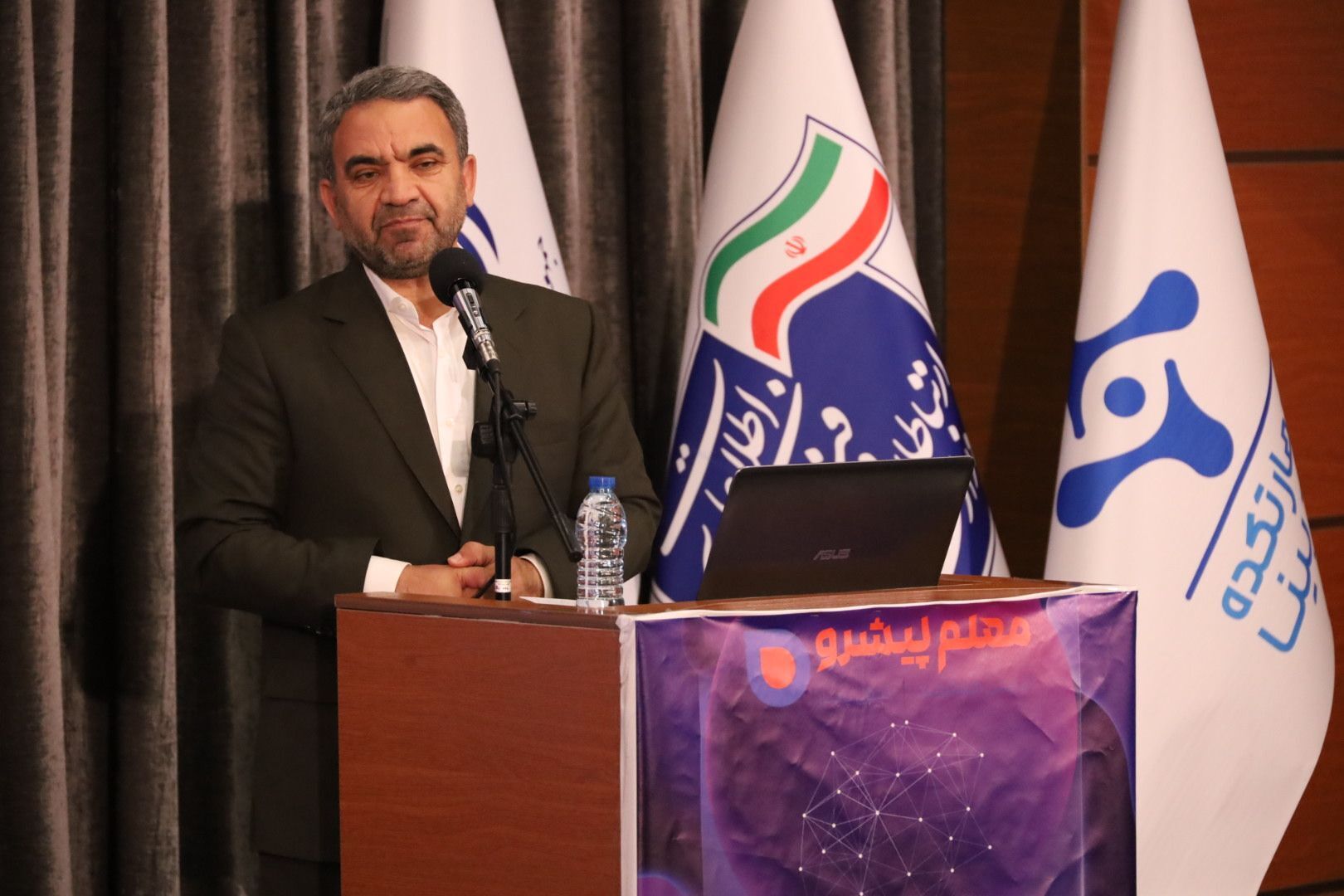 نیازمند تربیت دانش‌آموزانی هستیم که هوش مصنوعی را به کار بگیرند و علم تولید کنند