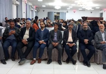 دانش‌آموزان برگزیده هنرهای آوایی آباده بر سکوی افتخار