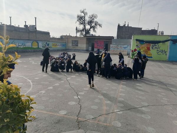 بیست و هفتمین دوره مانور زلزله در مدرسه ناهید نخودی 