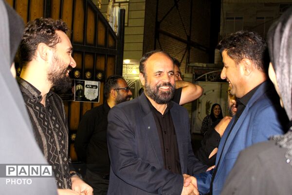 نظرآباد میزبان آیین بزرگداشت رهبر شهید با حضور مسئولان و دانش‌آموزان