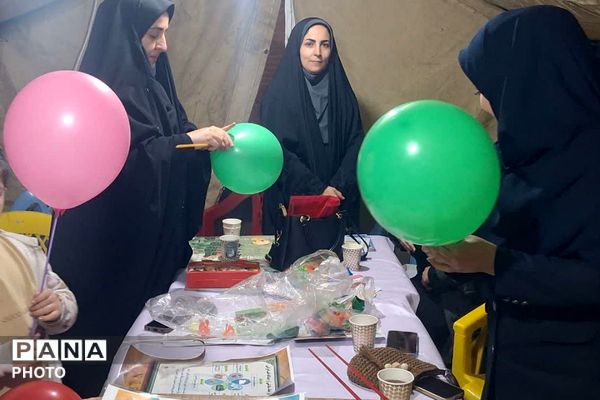 مردم فیروزکوه در میدان معلم؛ ایستادگی‌ای پررنگ‌تر از همیشه