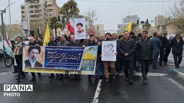 طنین پر شکوه مرگ بر اسرائیل و آمریکا فرهنگیان تهران