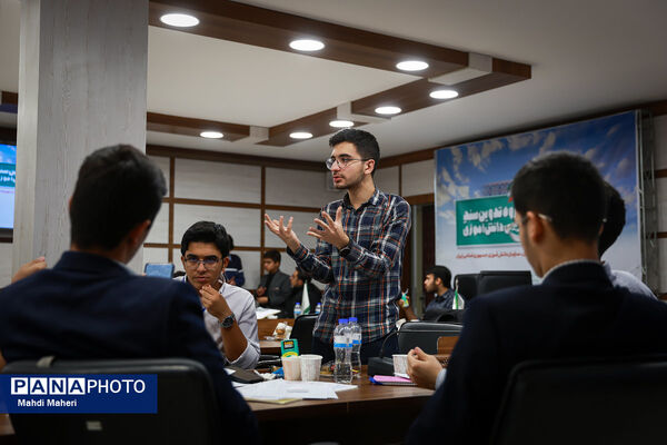 دومین روز نشست کارگروه تدوین سند دوازدهمین دوره مجلس دانش‌آموزی-1