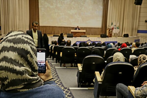  برنامه‌ای با موضوع زندگی به سبک خودمون با محور بخشش، گذشت و کنترل خشم در نجف‌آباد