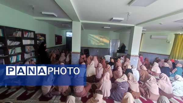 شناخت جنگ نرم از نگاه دین و رسانه در دبیرستان حضرت آسیه(س) حاجی‌آباد