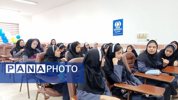 برگزاری کارگاه تخصصی خبرنویسی، عکاسی و طراحی پوستر ویژه دانش‌آموزان دختر در شهرستان جم