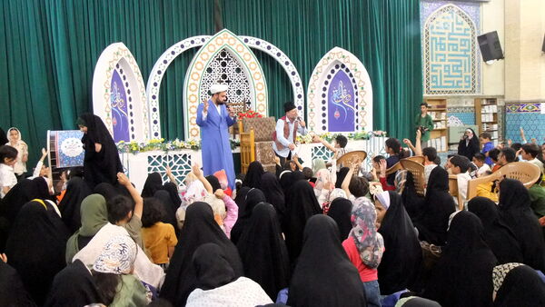 اختتامیه جشنواره تولید محتوا نماز و مسابقه عطر انتظار در امامزاده سیدجعفر یزد
