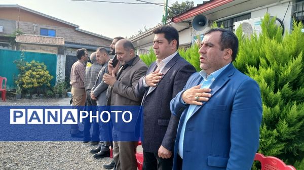 نواختن زنگ مهر و ایثار و مقاومت در دبیرستان نمونه دولتی معرفت