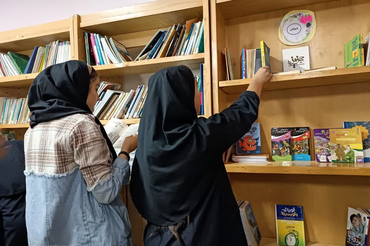 زنگ کتابخوانی در دبیرستان امام علی(ع) ورامین