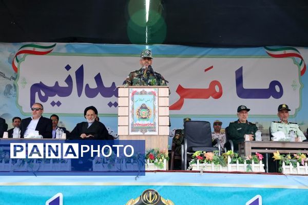 مراسم گرامیداشت روز ارتش در بیرجند 