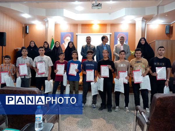 اختتامیه جشنواره سفیران سلامت،یاریگران زندگی ونوجوان سالم دردبیرستان دوره اول آرمینه مصلی نژاد