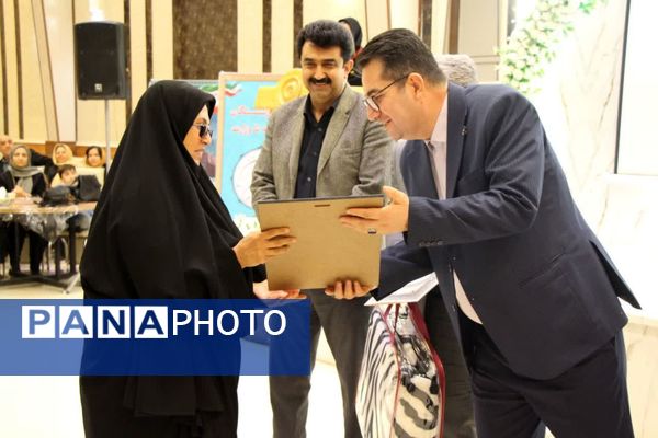  تکریم بازنشستگان در تالار مهستان شهرستان سملقان