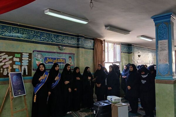برگزاری نمادین رویداد مدرسه‌ای نوجهان در دبیرستان هفده شهریور شهرستان فیروزکوه