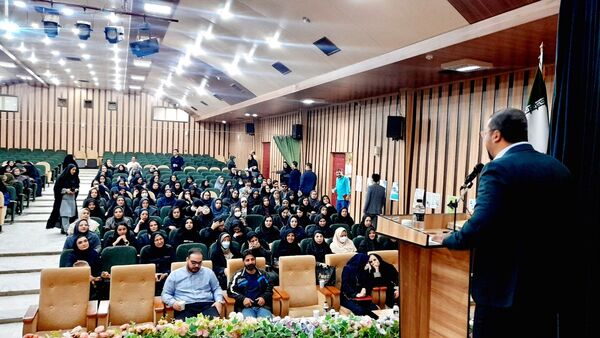 جلسه استانی مشاوران با موضوع «تاب‌آوری و امیدآفرینی در مدارس» در استان البرز