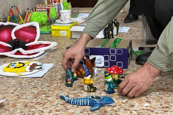 مسابقات فرهنگی و هنری  در دبیرستان شهید تاجیک بهارستان دو