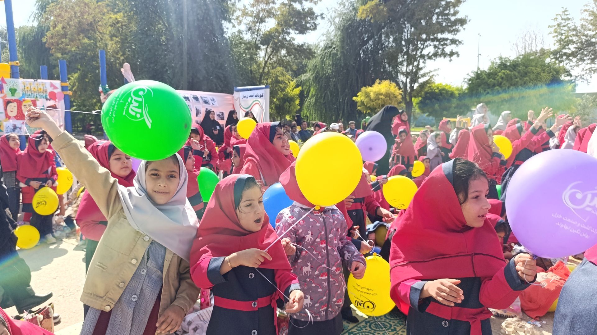 جشن هزارنفری «کودکان، حال خوش زندگی»