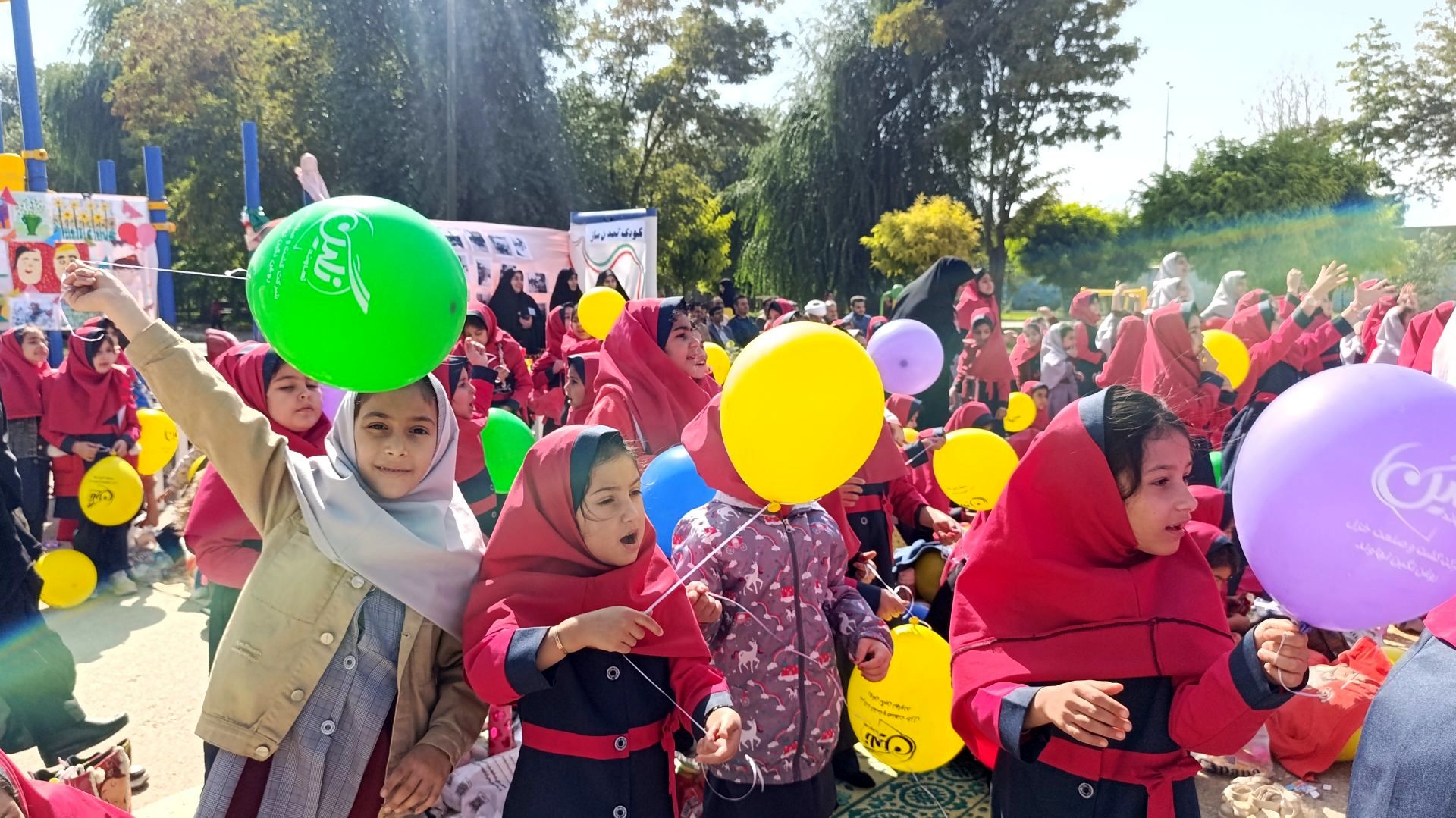جشن هزارنفری «کودکان، حال خوش زندگی»