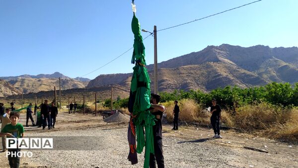 برگزاری آیین‌های عزاداری و مراسم زیارت اهل قبور در روستای مورانی