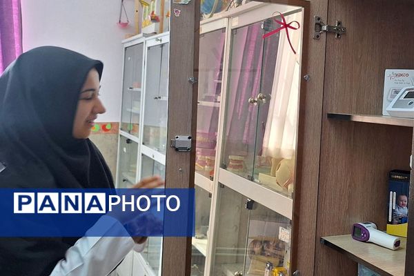 افتتاح اتاق بهداشت دبستان حنانه ناحیه دو شهرری به مناسبت دهه فجر 