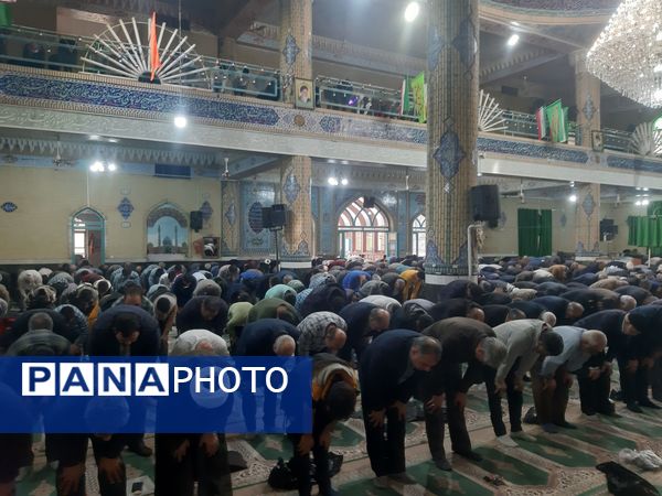 نماز عبادی سیاسی جمعه با حضور پرشور عموم مردم شهرستان ورامین