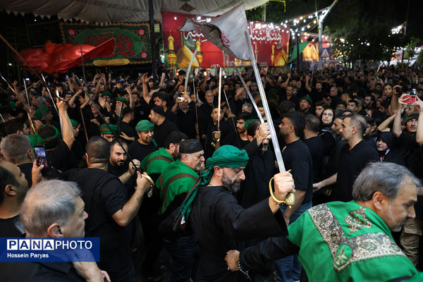 عزاداری شب عاشورا در محله دولت آباد تهران