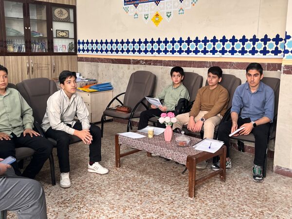جلسات توانمند سازی دانش آموزان راه یافته به مرحله استانی مسابقات قرآن عترت و نماز