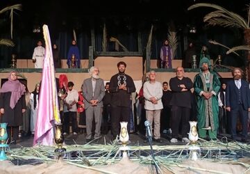   نمایش «بر فراز هستی۲» در تالار حافظ به نمایش در آمد