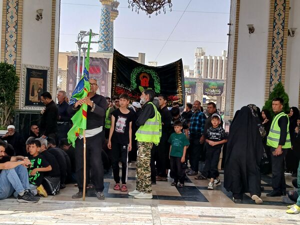 عزاداری زائران حضرت رضا (ع) 