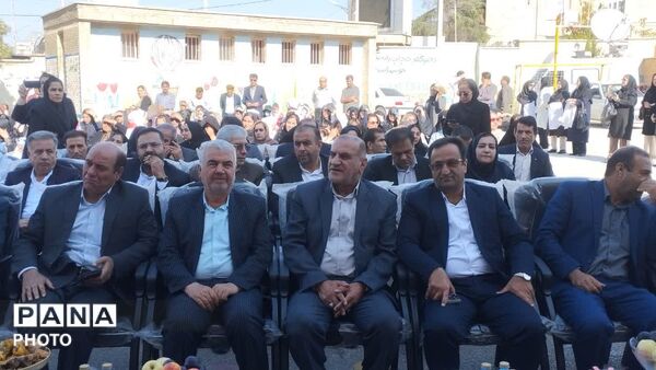 جشن شکوفه‌ها در دبستان دخترانه فرهنگیان یاسوج