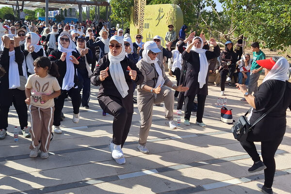 همایش پیاده‌روی خانوادگی در شیراز 