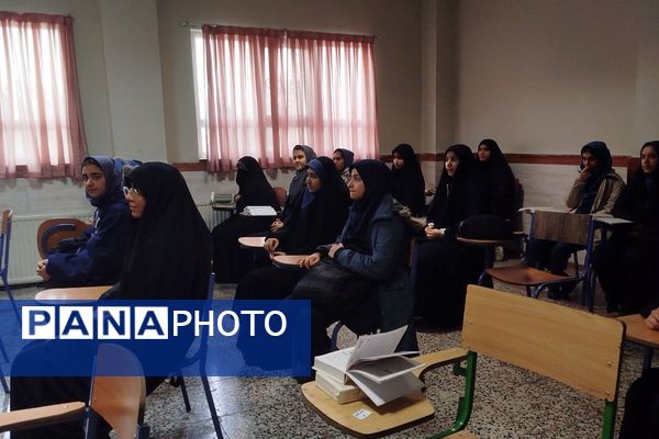  مسابقات قرآن و عترت دانش‌آموزی با حضور پرشور آینده‌سازان