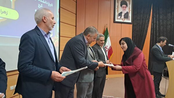 آیین تجلیل از رتبه‌برترهای کنکور ۱۴۰۳ اداره آموزش و پرورش ناحیه یک زنجان