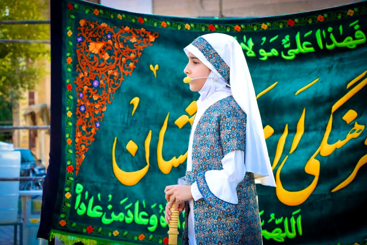 غدیر کیلومتری کاشان؛ جشن بی‌وقفه‌ی ولایت در چهارراه نماز