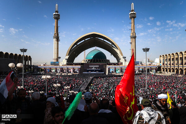 وداع با پیکر مطهر امام شهید امت در مصلای امام خمینی(ره)