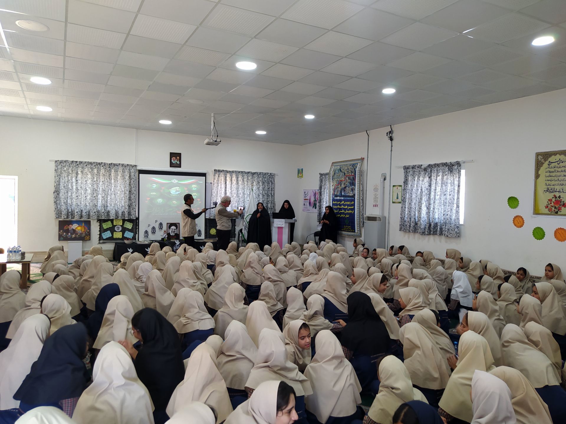 تلاقی عشق و ارادت در دبستان علامه حلی بیرجند