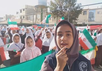مراسم باشکوه ۱۳ آبان در دبستان دخترانه معلم برگزار شد