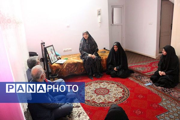 دیدار با خانواده‌های شهدا و فرهنگیان بازنشسته به مناسبت ولادت حضرت فاطمه زهرا (س) و روز مادر در فیروزکوه