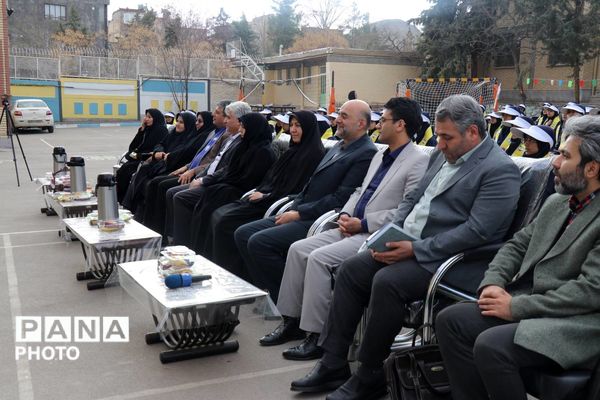 همایش «یاوران انقلاب» ناحیه ۶ مشهد در دبیرستان یاس ۲ 