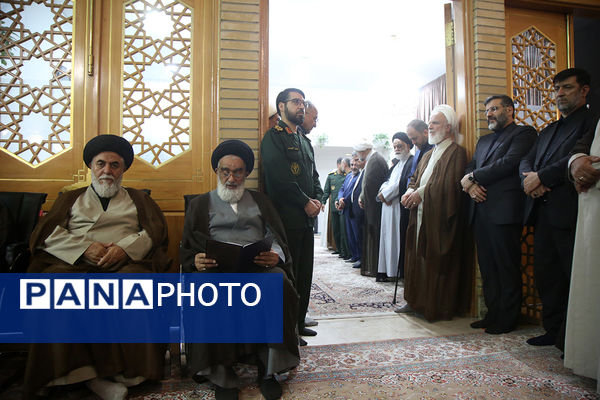 مراسم اربعین شهدای خدمت از سوی رهبر معظم انقلاب در قم 