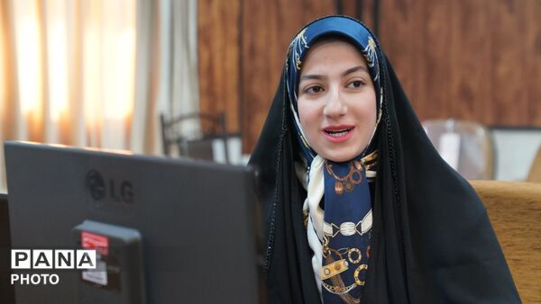 مراسم تجلیل از مربیان برتر پیشتاز و خبرنگاران فعال ناحیه چهار 