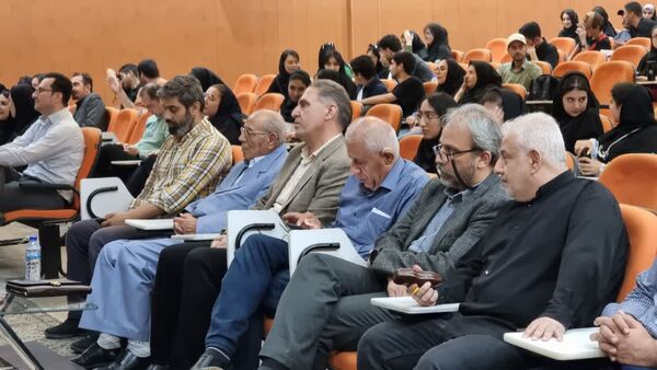 بزرگداشت پروفسور مریم میرزاخانی در دانشگاه آزاد واحد کرج