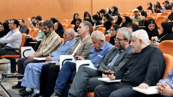 بزرگداشت پروفسور مریم میرزاخانی در دانشگاه آزاد واحد کرج