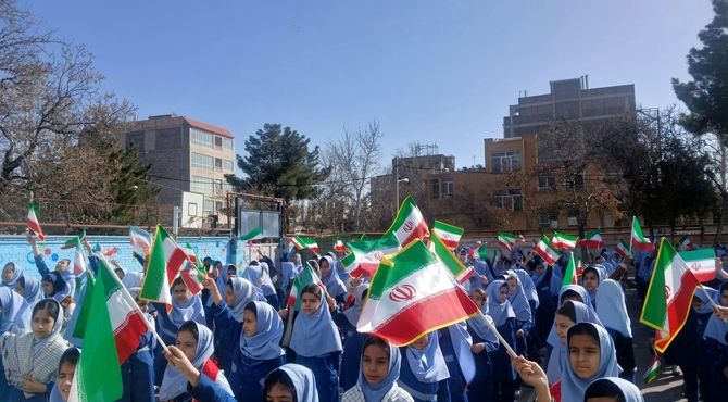 جشن نیمه شعبان در مدرسه دخترانه بنت الهدی صدر۲ 