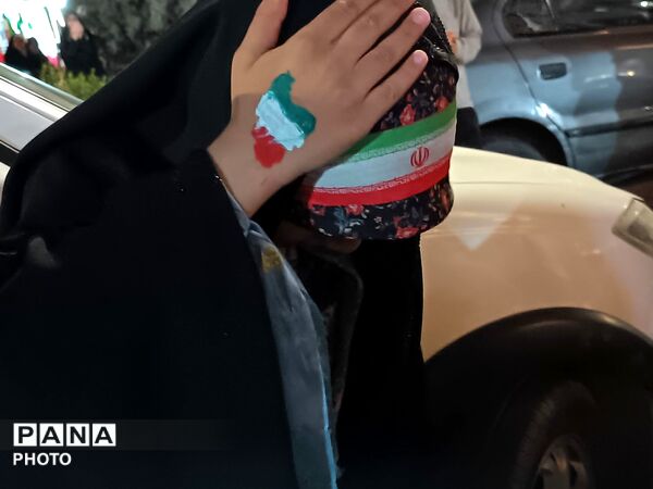 خروش ملت ایران در شب نود و پنجم حماسه میدان داری-١
